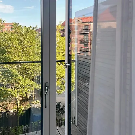 Lejlighed Light Flat On Islands Brygge With Balcony *